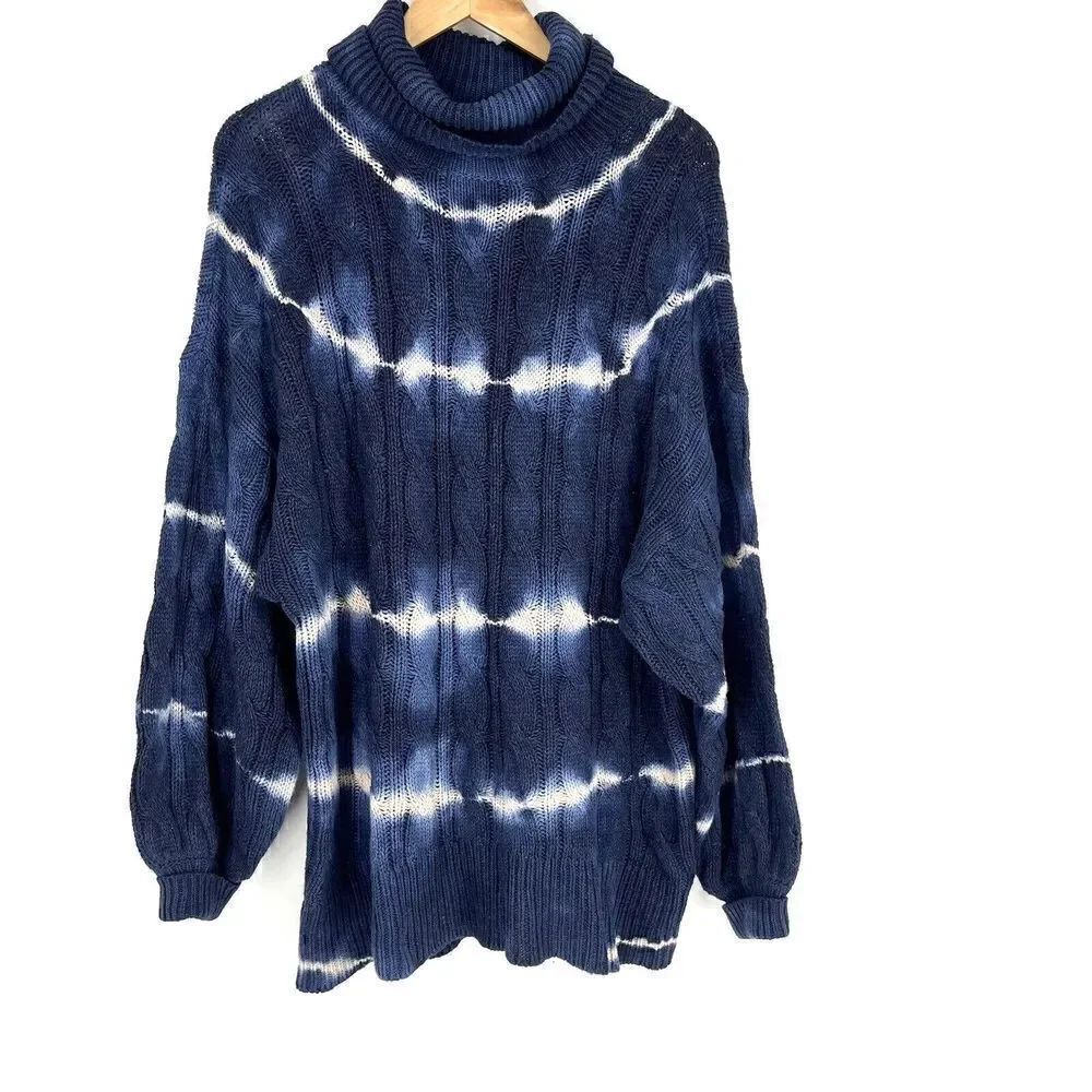 American Eagle Sweater Size Large Navy Tie Dye Chunky Cable Knit Turtleneck
